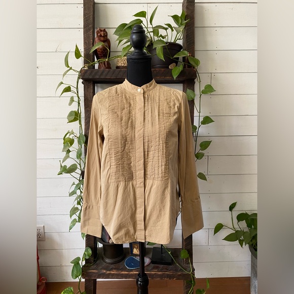 Banana Republic: Paper Bag Tan Pleated Button Down Business Casual Shirt - Picture 5 of 17